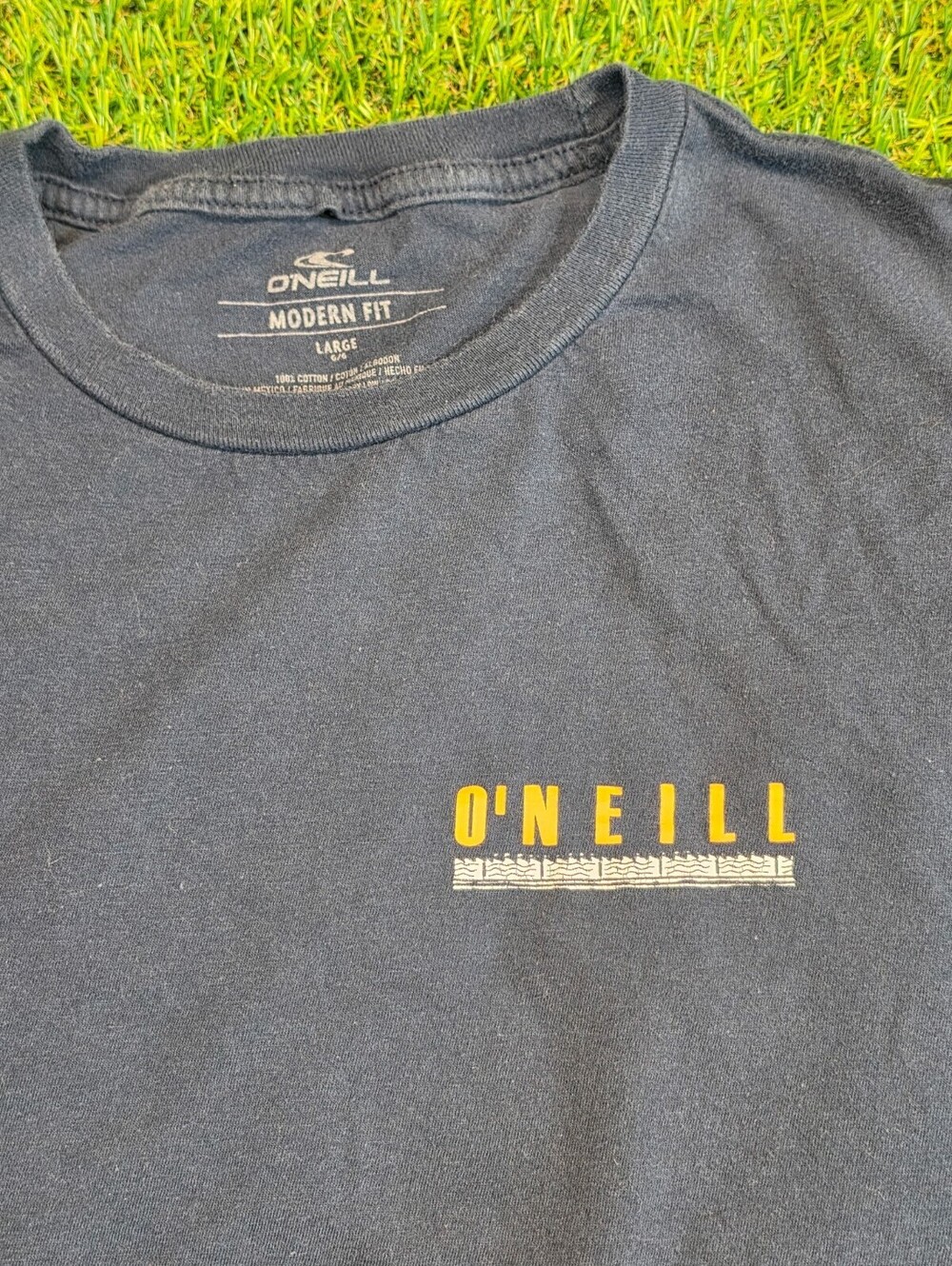 O'Neill Modern Fit Large Navy Blue Graphic T-Shirt with Palm